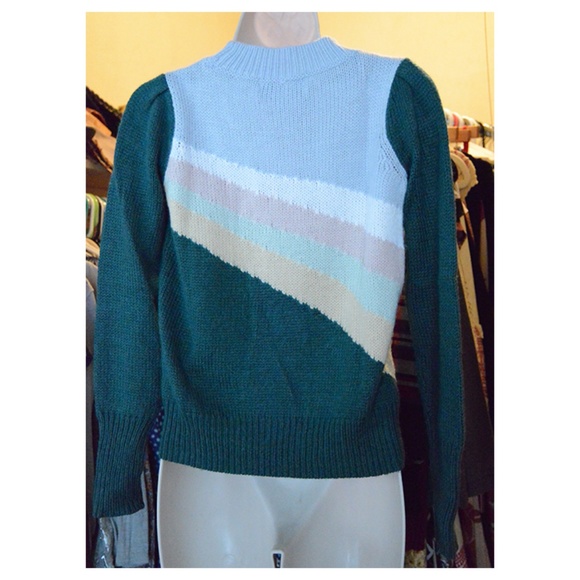 NWOT Sunshine Motiff WILDFOX Sweater - Picture 4 of 5